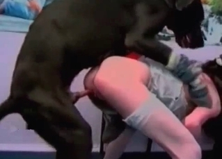 Loose pussy used by a black hunter